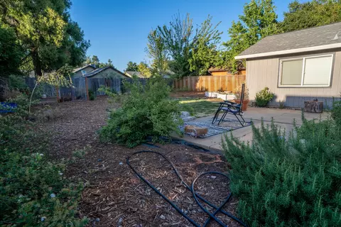 1864 Bembow Dr, Redding, CA 96002 photo 18