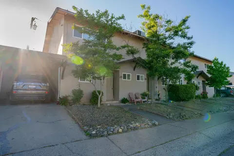 3334 Alexander Dr, Redding, CA 96002 photo 1
