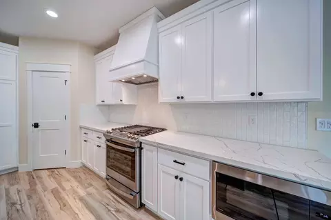 960 Bellagio Ter, Redding, CA 96003 photo 14