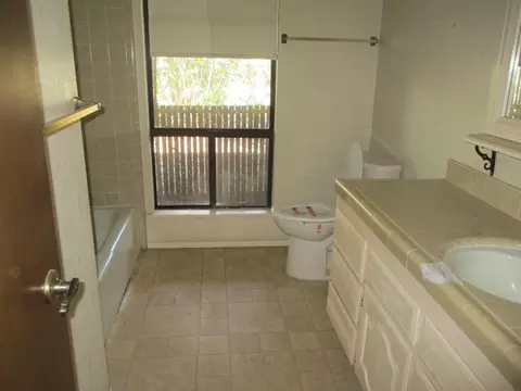 1288 Hawthorne Ave, Redding, CA 96002 photo 12