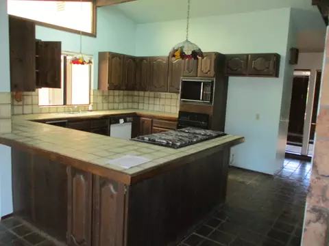 1288 Hawthorne Ave, Redding, CA 96002 photo 5