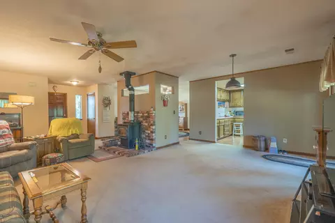 17104 Jay Dee Ln, Anderson, CA 96007 photo 35