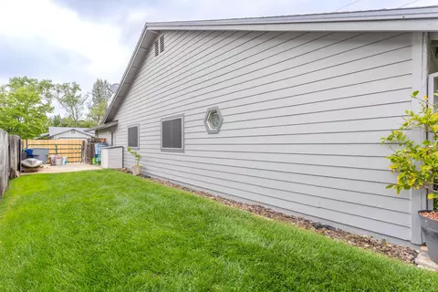 2511 Yana Ave, Redding, CA 96002 photo 23