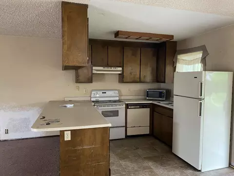 1222 Jaxon Way, Redding, CA 96003 photo 3