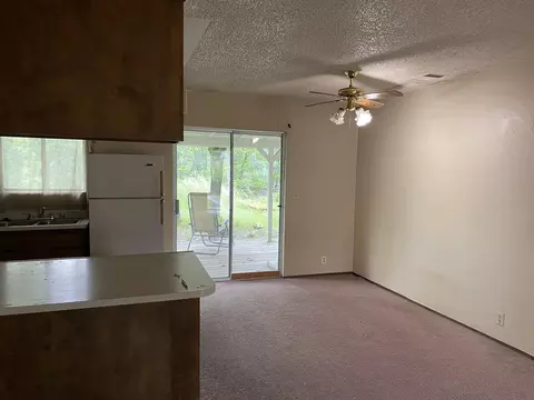 1222 Jaxon Way, Redding, CA 96003 photo 4
