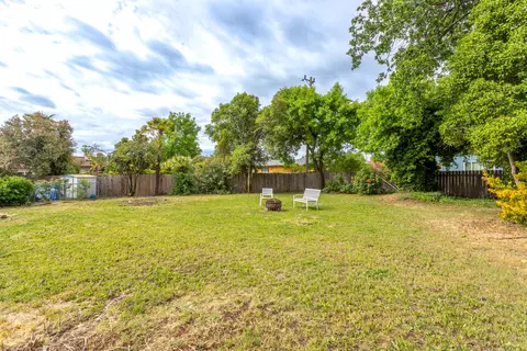 2070 Roxford Ct, Redding, CA 96001 photo 14