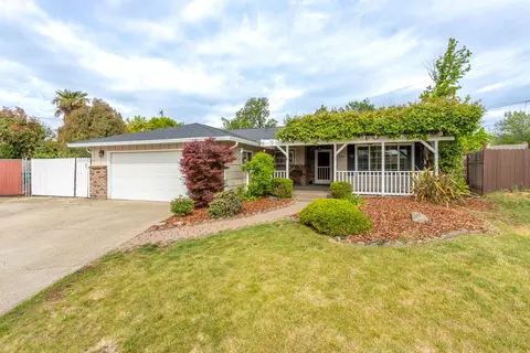 2070 Roxford Ct, Redding, CA 96001 photo 1