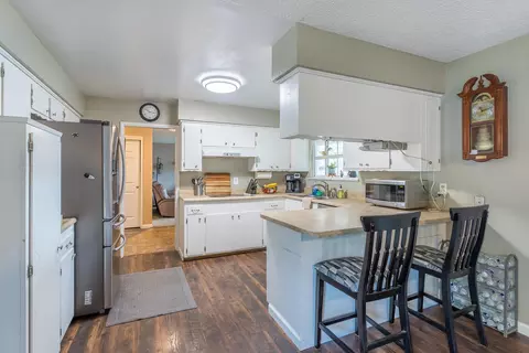 2070 Roxford Ct, Redding, CA 96001 photo 4