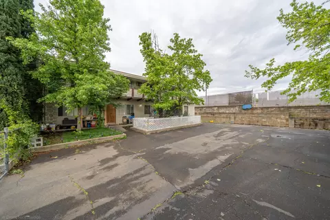 620 632 Iris Dr, Redding, CA 96002 photo 4