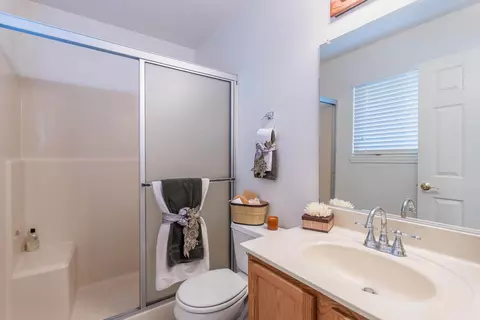 852 Monarch Ct, Redding, CA 96003 photo 13
