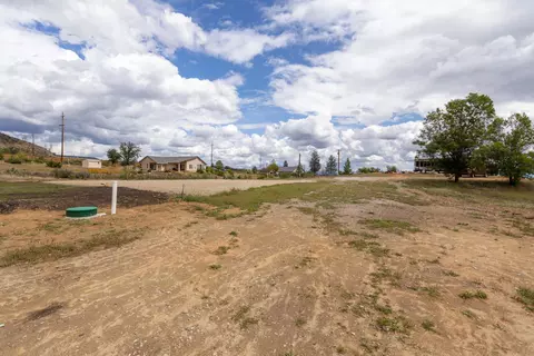 11346 Tanstaafl Ln, Redding, CA 96001 photo 3