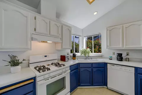 450 Viewpoint Dr, Redding, CA 96003 photo 12