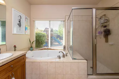 7526 Robles Dr, Redding, CA 96002 photo 23