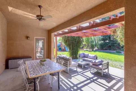 7526 Robles Dr, Redding, CA 96002 photo 26