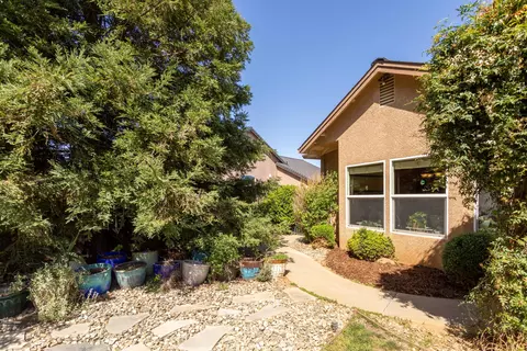7526 Robles Dr, Redding, CA 96002 photo 34