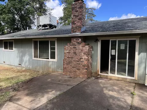 2127 Lori Ln, Redding, CA 96002 photo 5