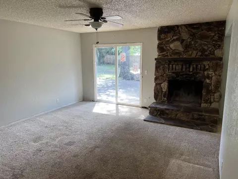 2127 Lori Ln, Redding, CA 96002 photo 6