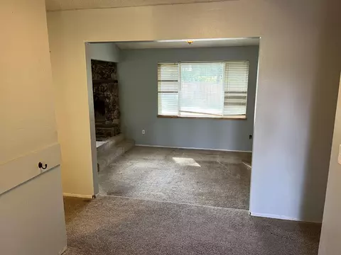 2127 Lori Ln, Redding, CA 96002 photo 3
