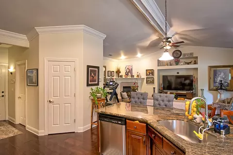 2907 Ross Creek Ct, Redding, CA 96002 photo 12