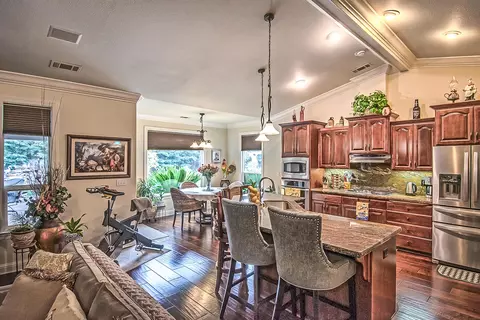 2907 Ross Creek Ct, Redding, CA 96002 photo 8