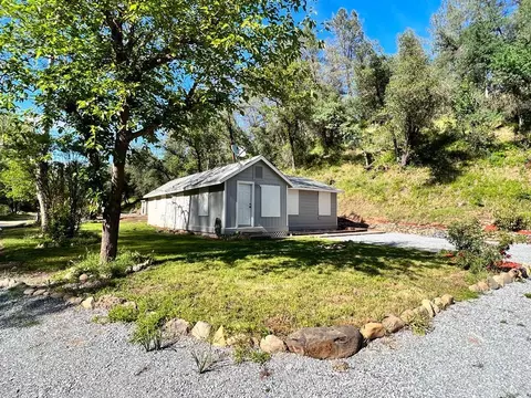 250 Lost Ln, Redding, CA 96003 photo 8