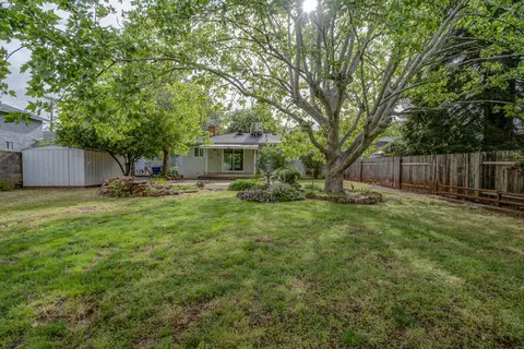 2804 Yana Ave, Redding, CA 96002 photo 18