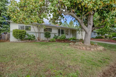 2804 Yana Ave, Redding, CA 96002 photo 1