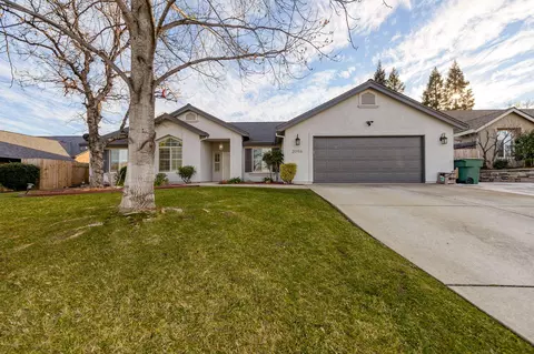 2096 Quartz Way, Redding, CA 96001 photo 2