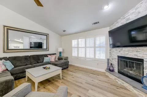 2096 Quartz Way, Redding, CA 96001 photo 12