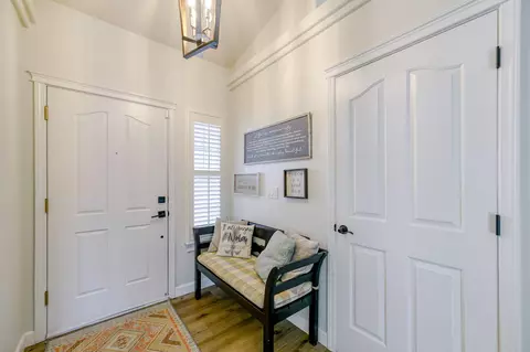2096 Quartz Way, Redding, CA 96001 photo 11