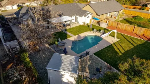 2096 Quartz Way, Redding, CA 96001 photo 5