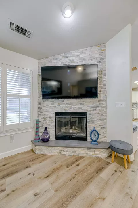 2096 Quartz Way, Redding, CA 96001 photo 19