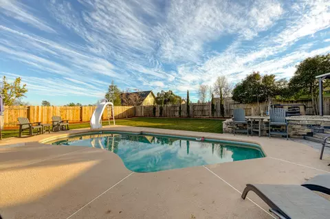 2096 Quartz Way, Redding, CA 96001 photo 4