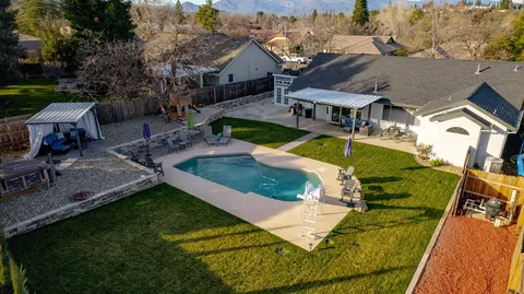 2096 Quartz Way, Redding, CA 96001 photo 1