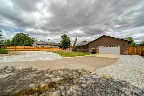 11789 Scott Rd, Redding, CA 96003 photo 2