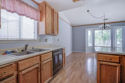 924 Partridge Dr, Redding, CA 96003 photo 10