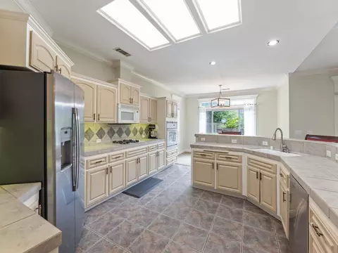 4095 Aspen Springs Ct, Redding, CA 96002 photo 9