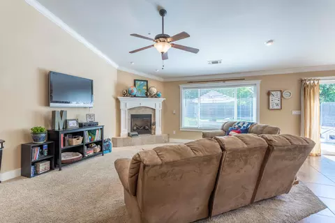 5580 Mill Pond Ln, Redding, CA 96001 photo 3