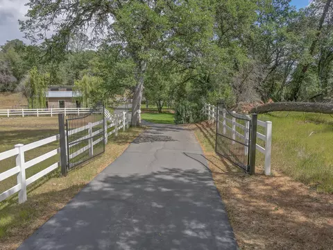 10413 Abernathy Ln, Redding, CA 96003 photo 63