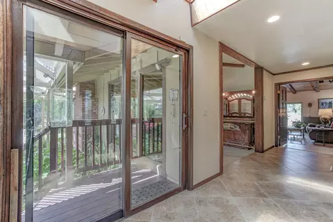 10413 Abernathy Ln, Redding, CA 96003 photo 8