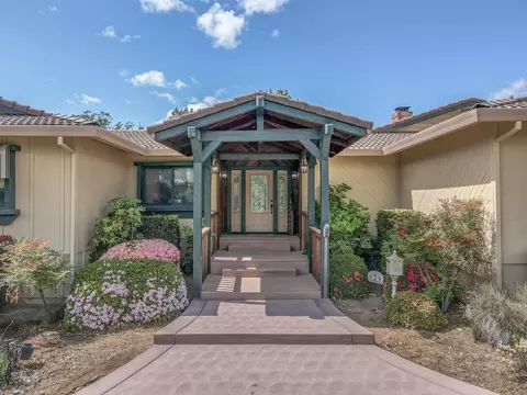 10413 Abernathy Ln, Redding, CA 96003 photo 6