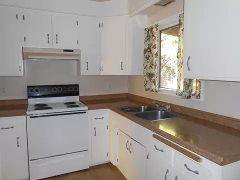 2915 Helen St, Redding, CA 96002 photo 7