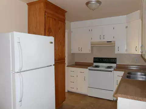 2915 Helen St, Redding, CA 96002 photo 9