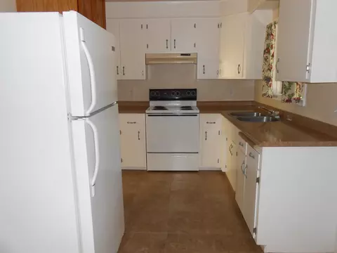 2915 Helen St, Redding, CA 96002 photo 10