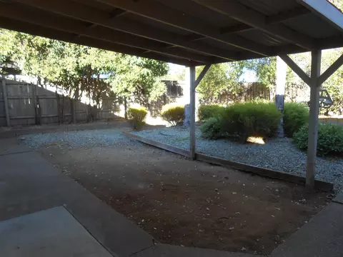 2915 Helen St, Redding, CA 96002 photo 16