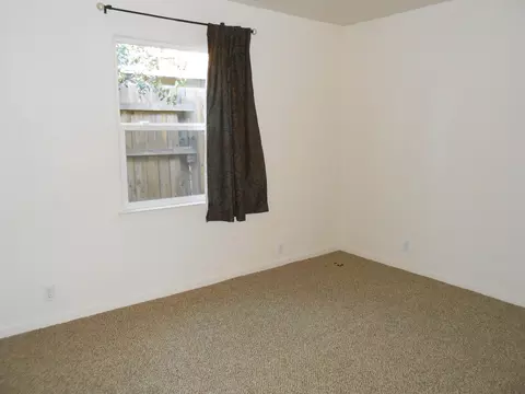 2915 Helen St, Redding, CA 96002 photo 5