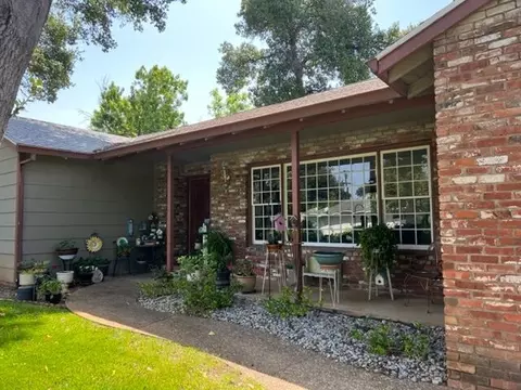 721 Estate St, Redding, CA 96002 photo 4