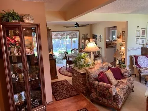 721 Estate St, Redding, CA 96002 photo 8