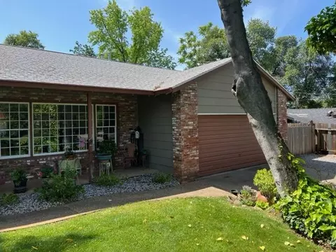 721 Estate St, Redding, CA 96002 photo 7