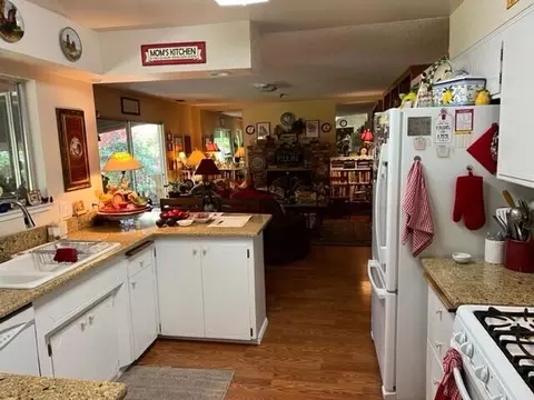 721 Estate St, Redding, CA 96002 photo 16